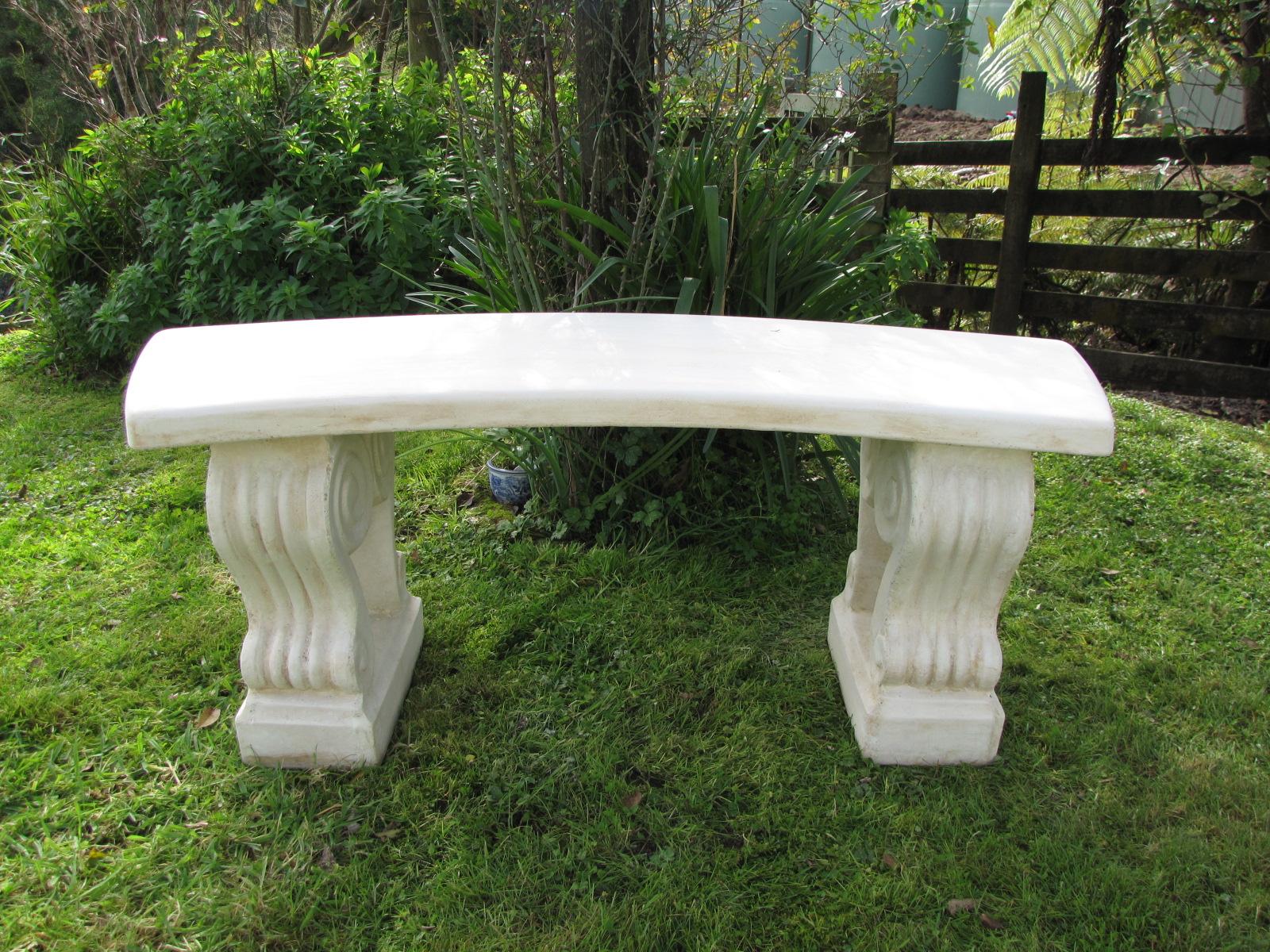 Curved Seat Plain Edge