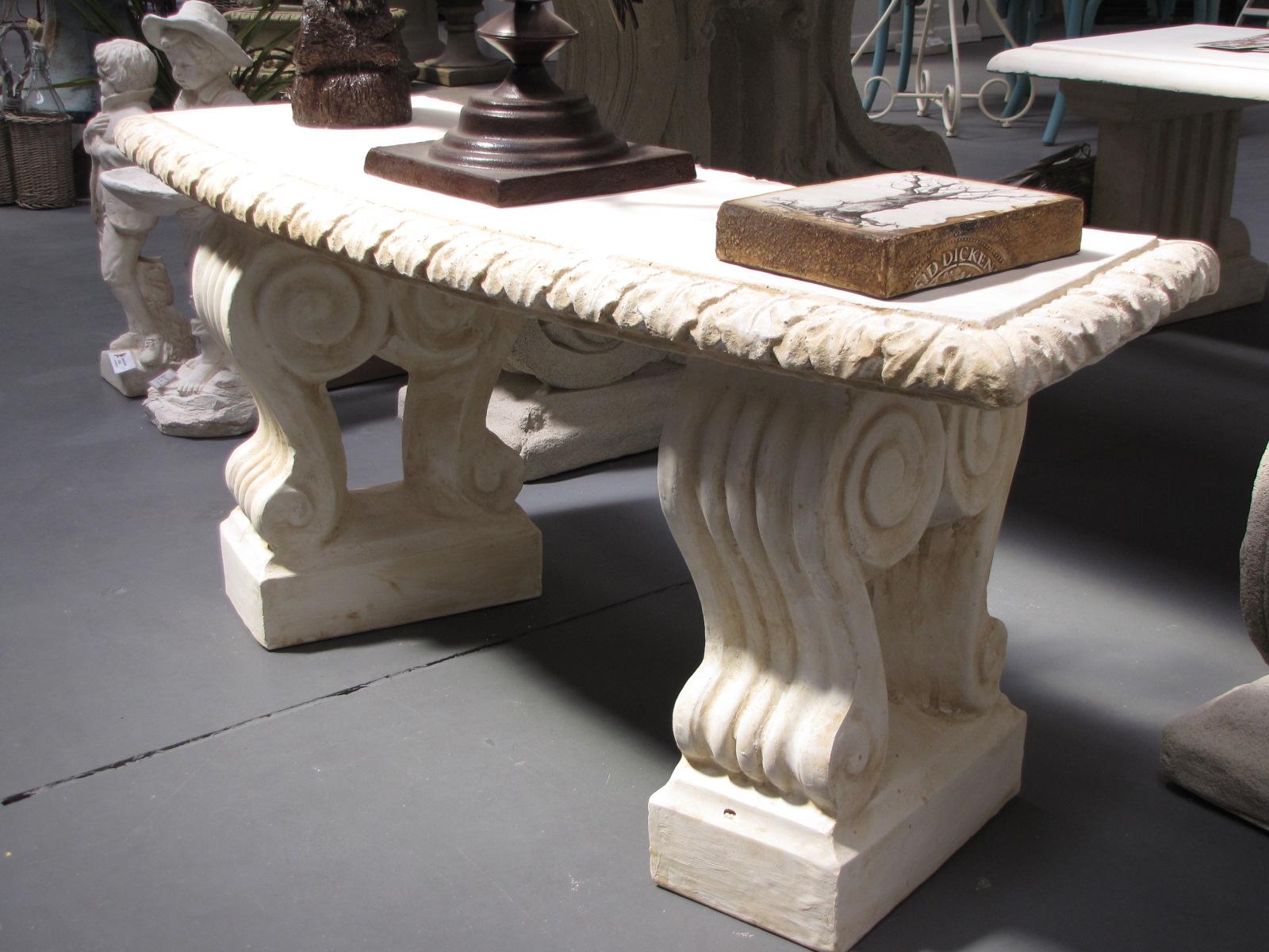 Curved Seat Small