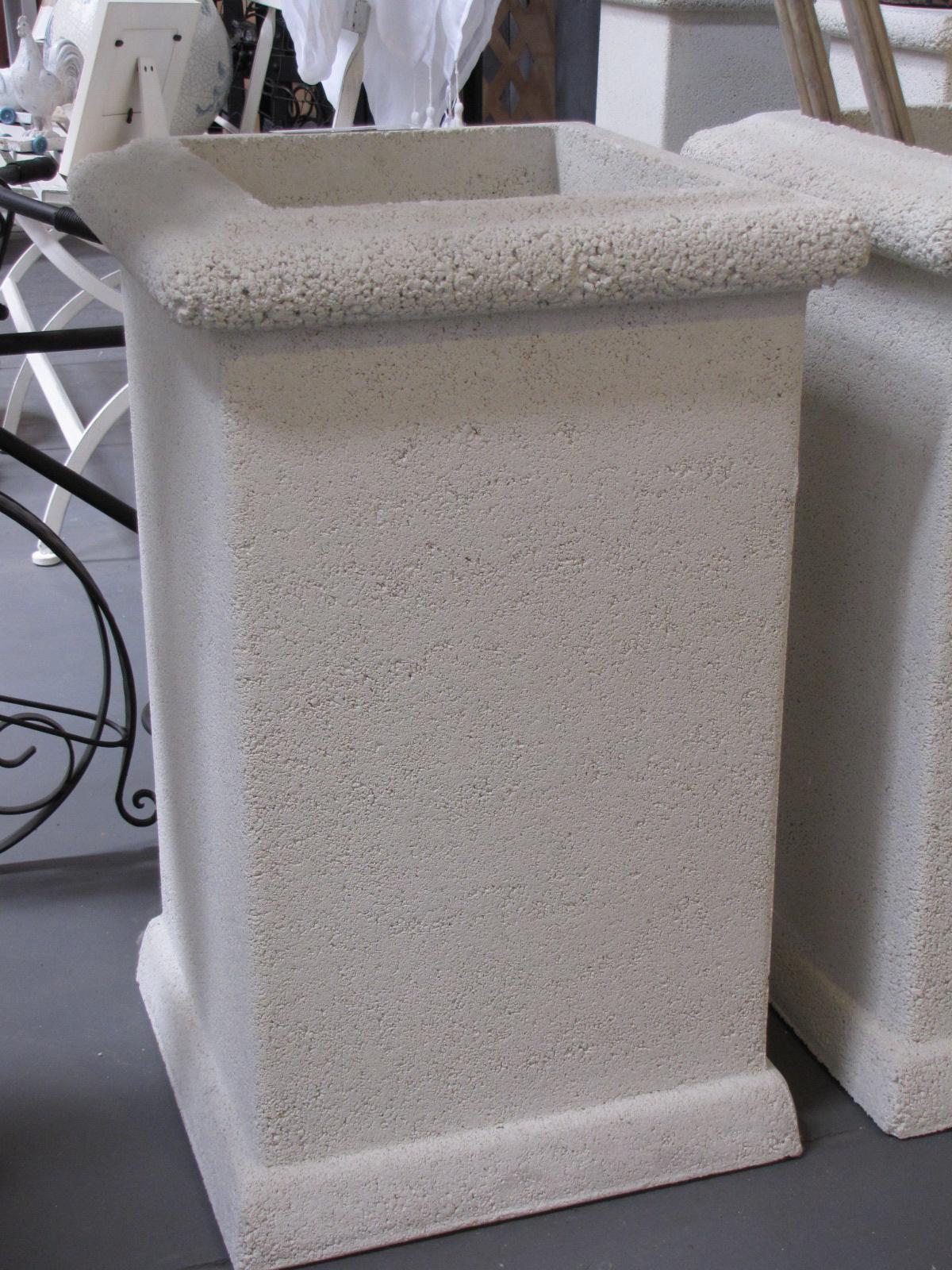 Pedestal Planter