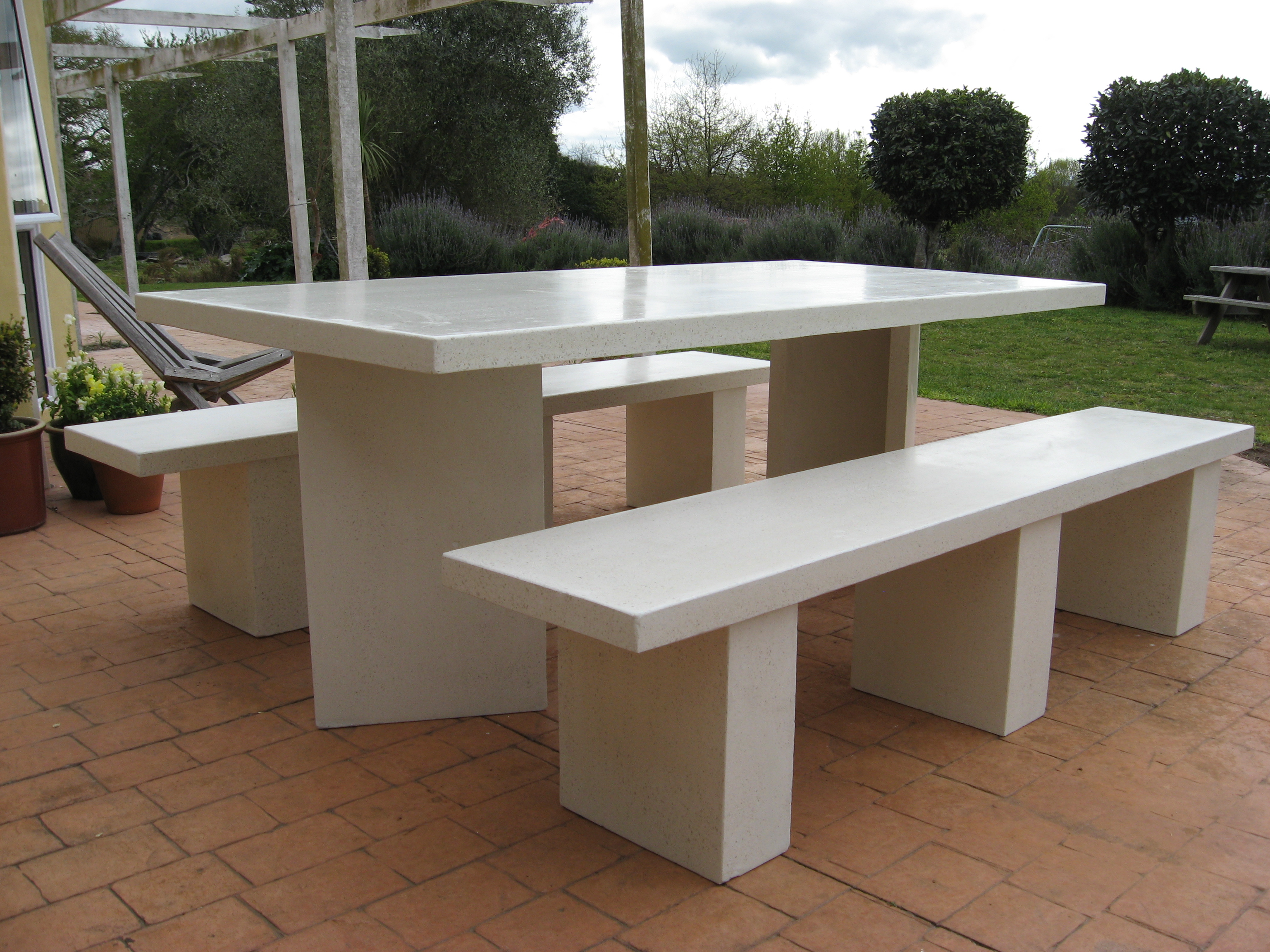 Milan Table (square edge)
