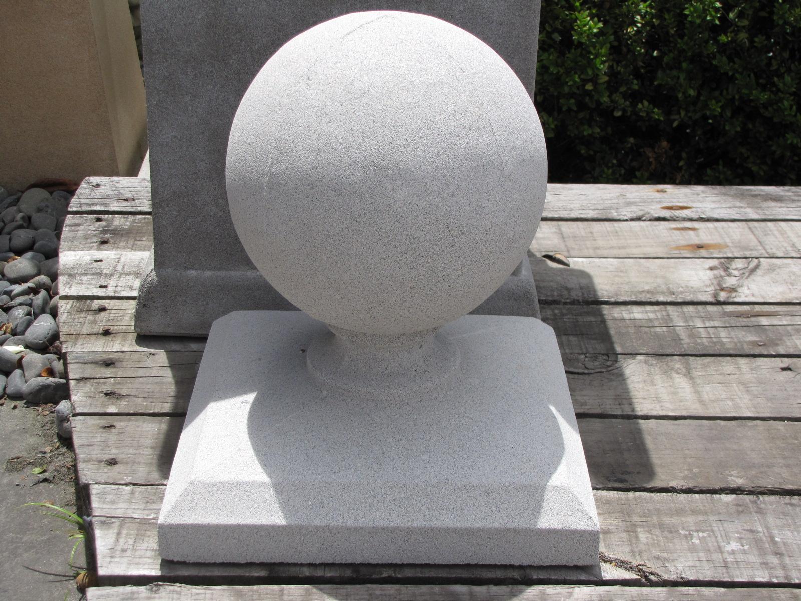 Gate Post Ball Medium